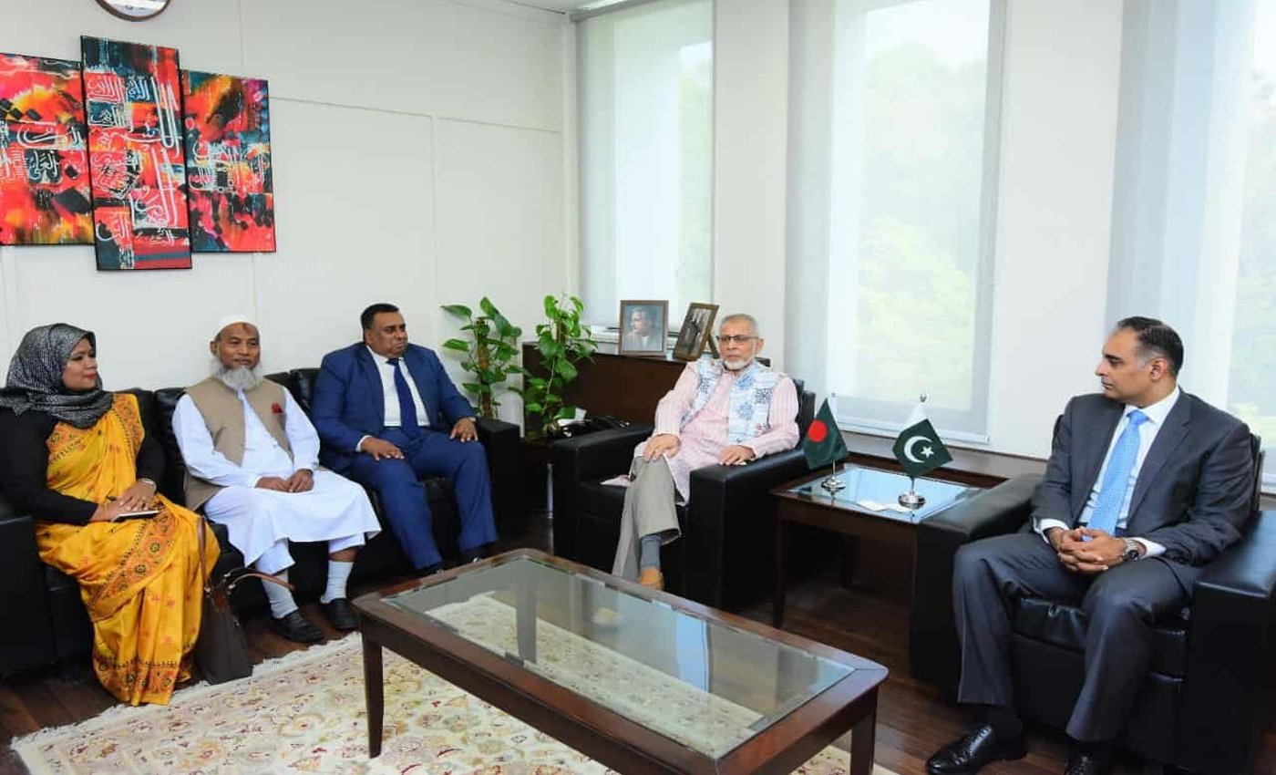 দ্বিপাক্ষিক সম্পর্ক উন্নয়নে ড. আনিসুজ্জামান চৌধুরীর পাকিস্তান সফর