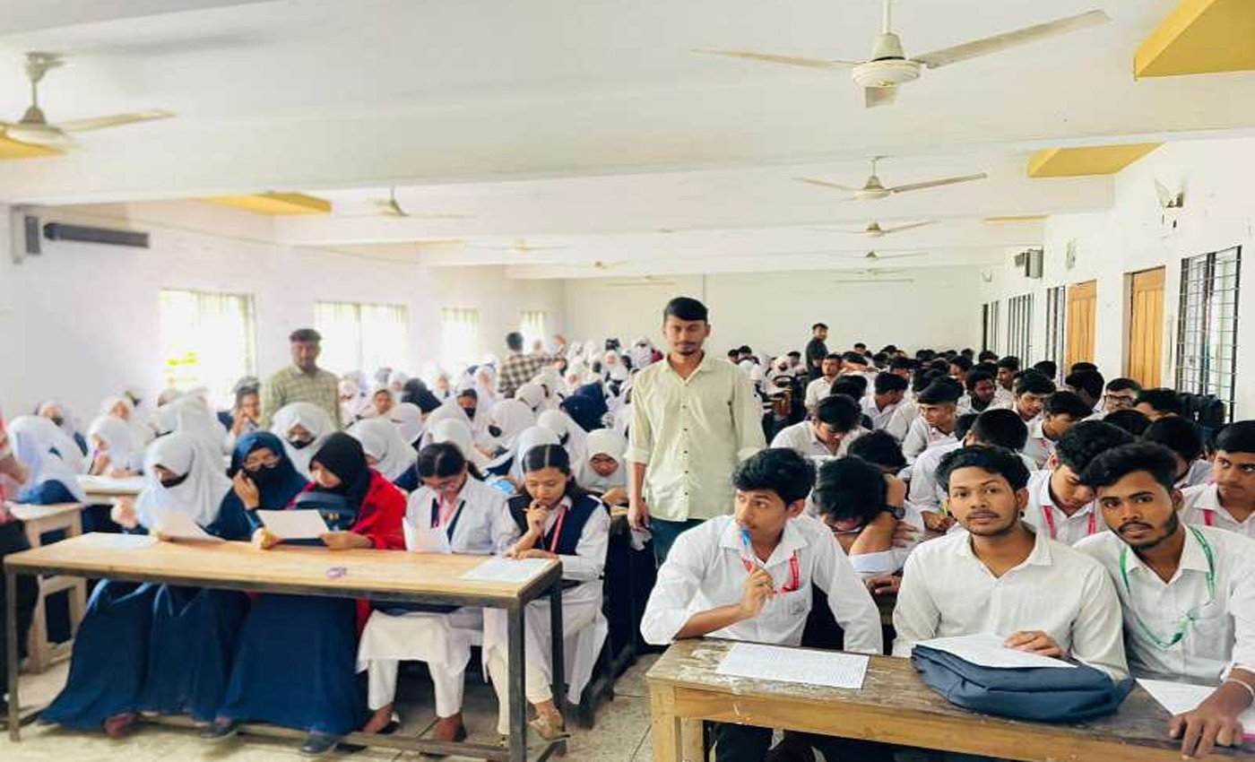 শেরপুর সরকারি কলেজ সাংবাদিক সমিতির উদ্যোগে কুইজ প্রতিযোগিতা অনুষ্ঠিত